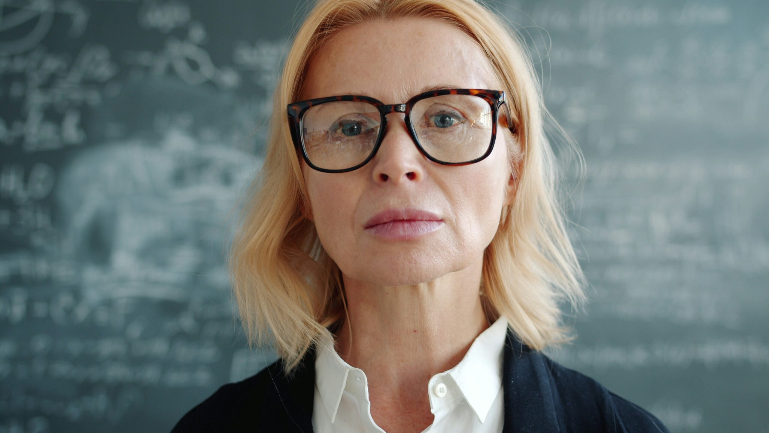 alt="teacher burnout"